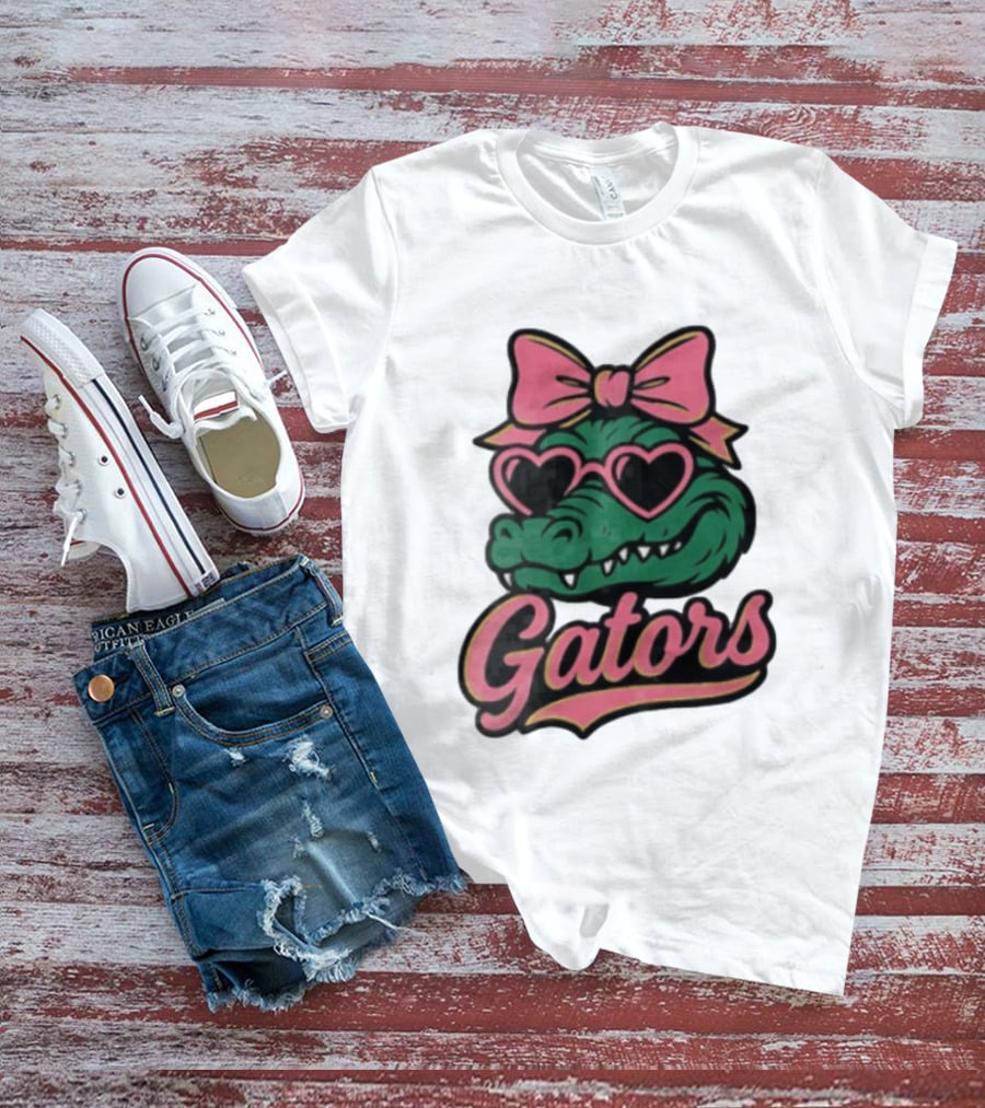 Florida Gators Green Alligator Pink Bow Heart Sunglasses T-Shirt