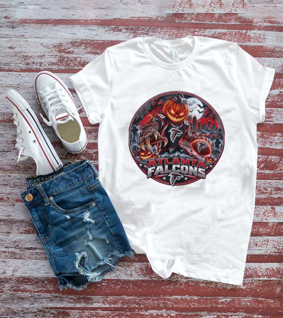 Atlanta Falcons Halloween Jack O' Lantern Football Player With City Skyline And Bats T-Shirt