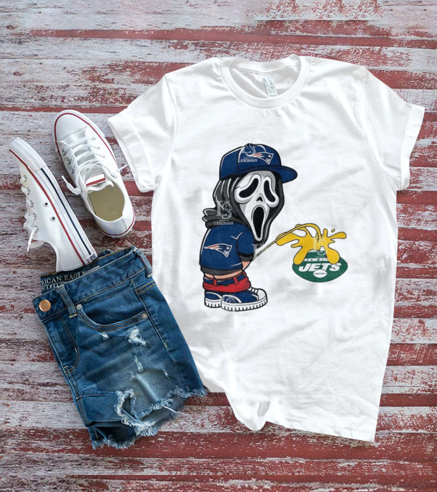 New England Patriots Ghostface Urinating On New York Jets T-Shirt
