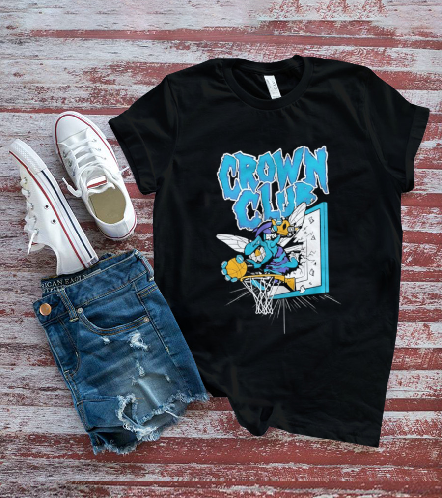 Crown Club Charlotte Hornets Basketball Dunking T-Shirt
