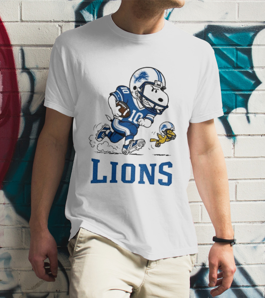 Detroit Lions Snoopy Woodstock Football Run T-Shirt