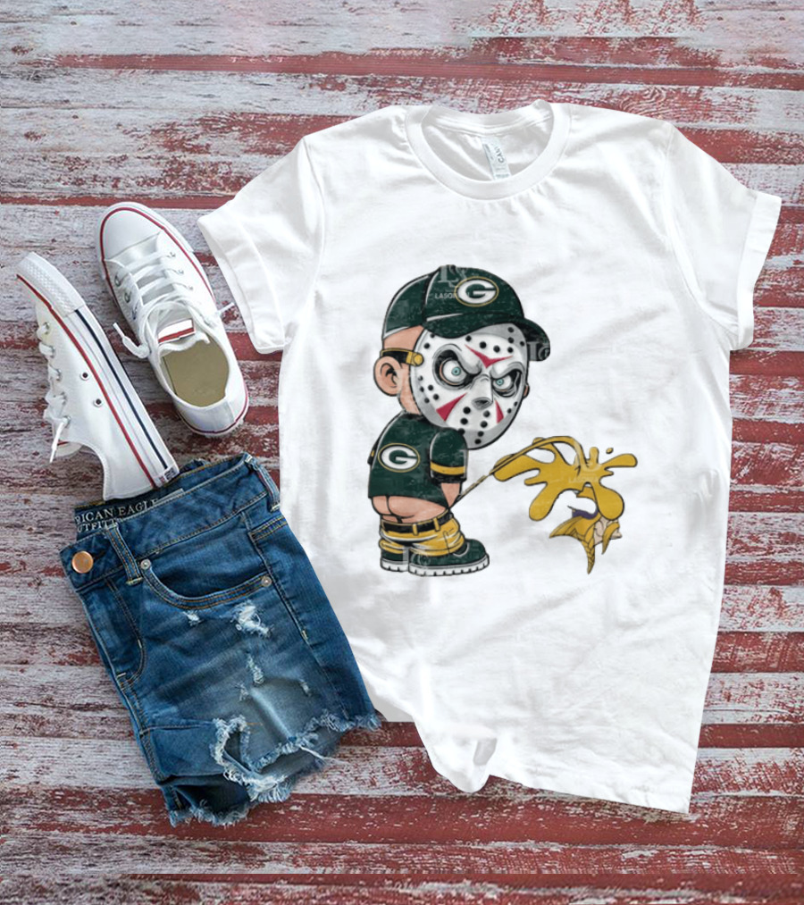 Green Bay Packers Jason Voorhees Piss On Minnesota Vikings Rivalry Humor T-Shirt