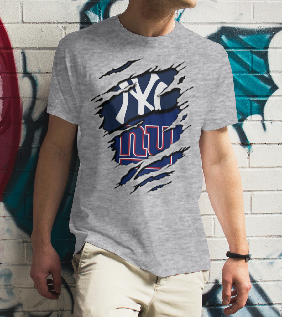 Yankees NY Giants Torn Logo Crossover T-Shirt