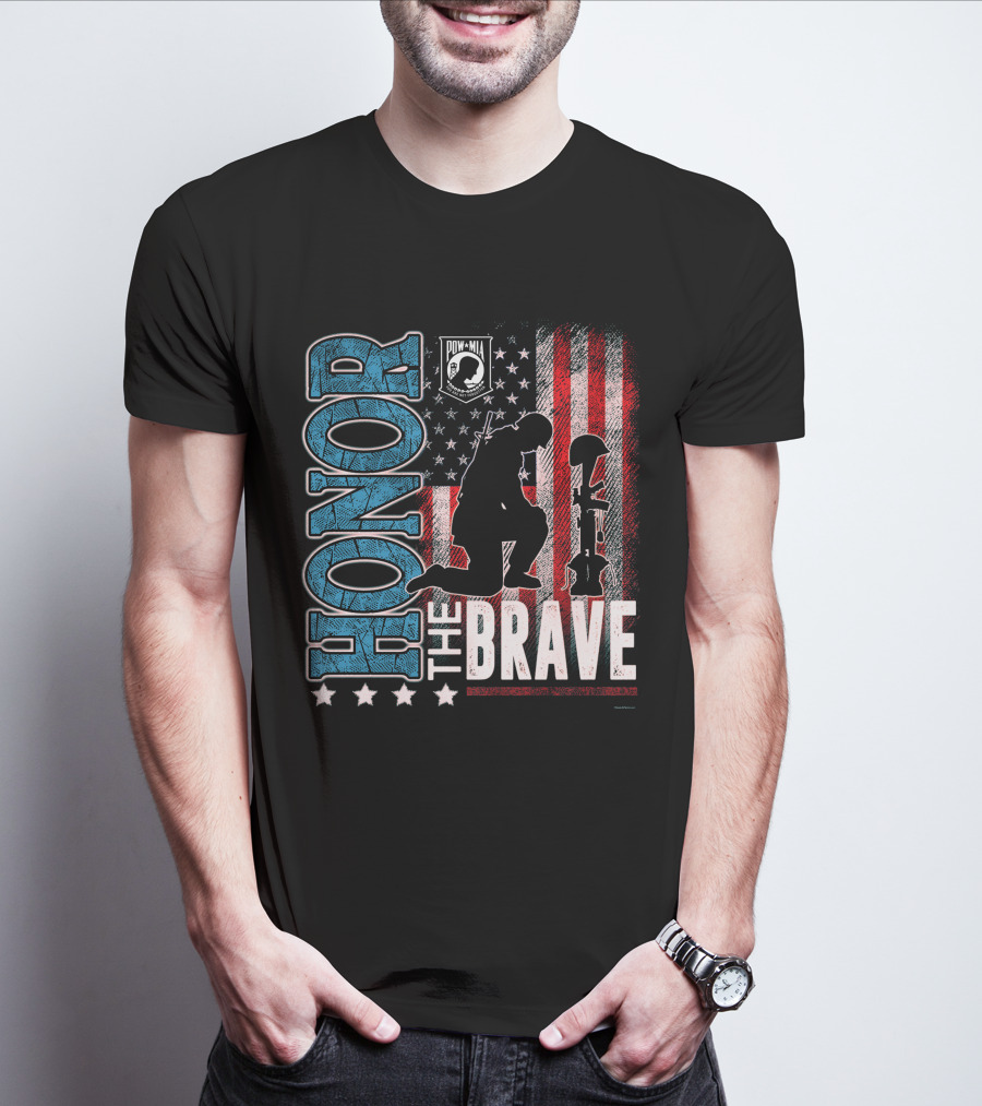 Honor The Brave POW-MIA American Flag Soldier Kneeling Memorial T-Shirt