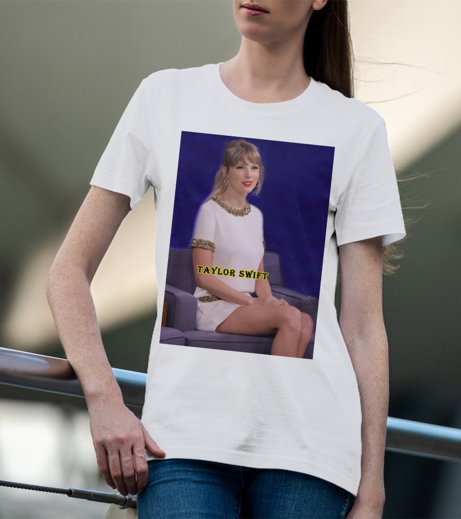 TAYLOR SWIFT Fans Theory About Actress In 10-Minute 'All Too Well' T-Shirt