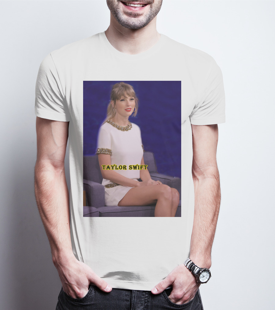 TAYLOR SWIFT Fans Theory About Actress In 10-Minute 'All Too Well' T-Shirt