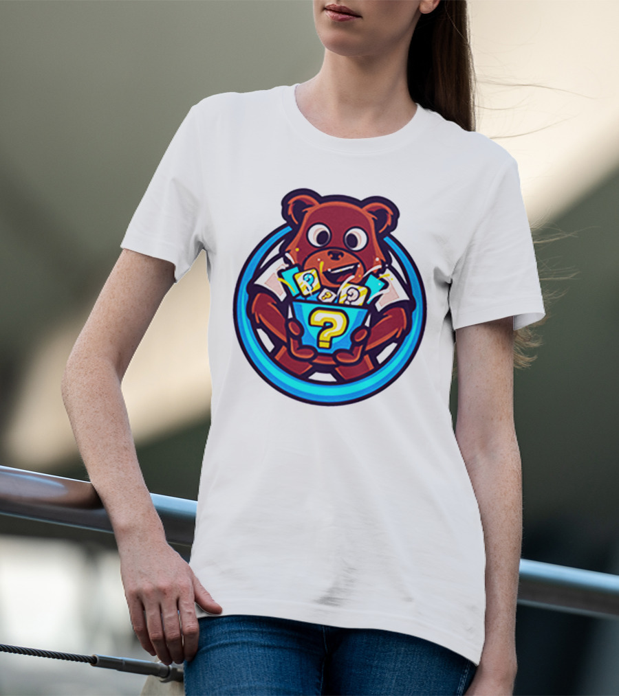 Der Merch Bear Holding Mystery Question Mark Box T-Shirt