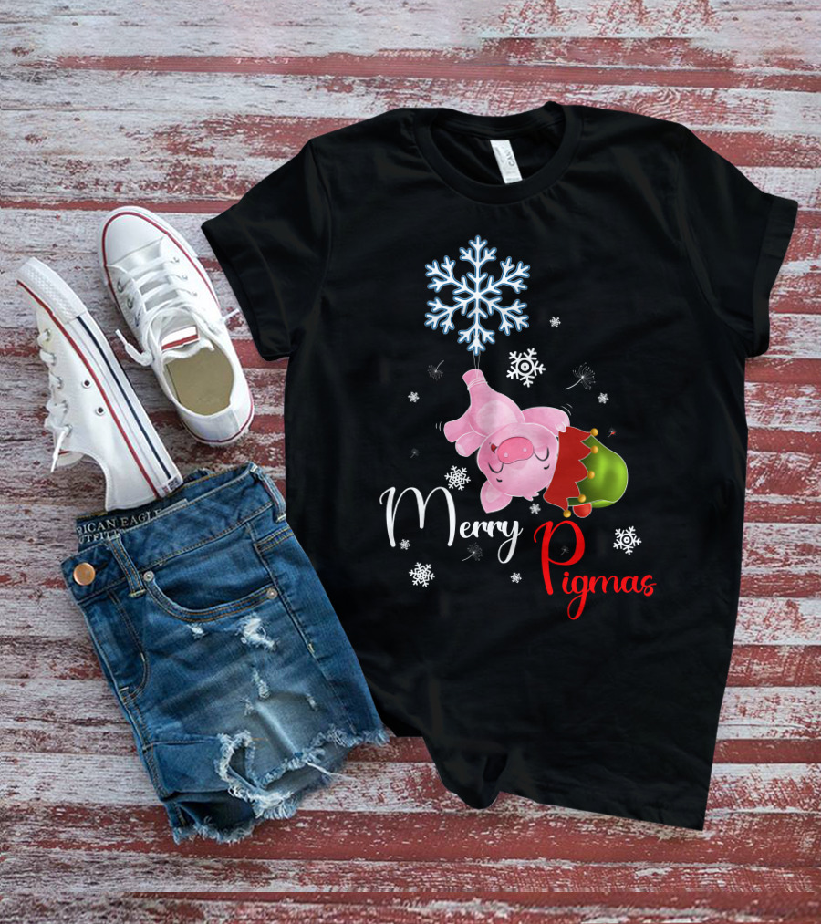 Merry Pigmas Pig Hanging From Snowflake With Santa Hat And Snowflakes T-Shirt
