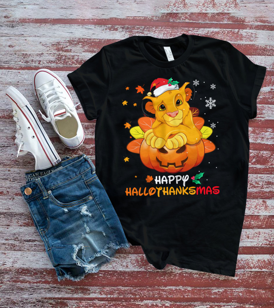 Happy Hallothanksmas Simba Pumpkin Santa Hat Snowflakes T-Shirt