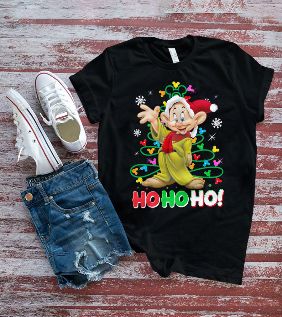 Dopey Ho Ho Ho Christmas Snowflakes Green Yellow Red Santa Hat Disney T-Shirt