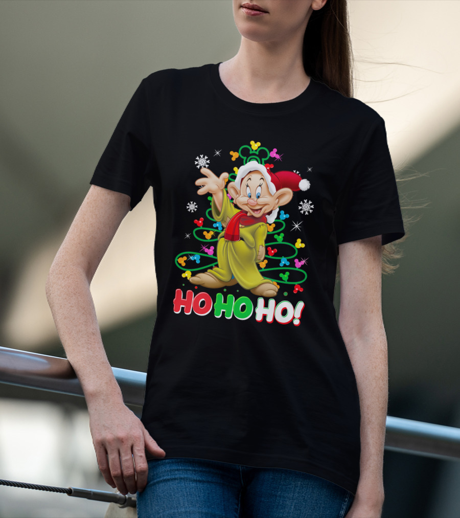 Dopey Ho Ho Ho Christmas Snowflakes Green Yellow Red Santa Hat Disney T-Shirt