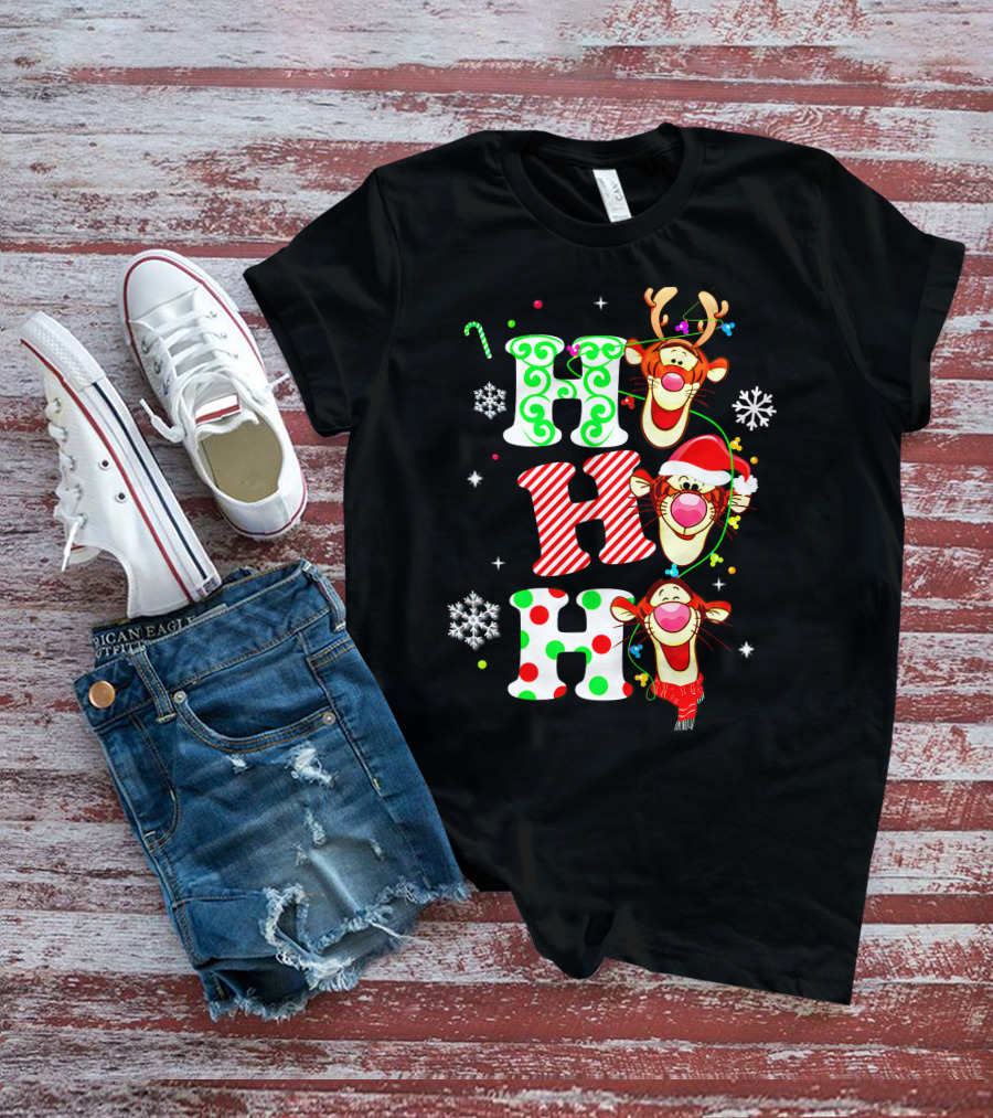Ho Ho Ho Tigger Christmas Reindeer Santa Snowflakes T-Shirt