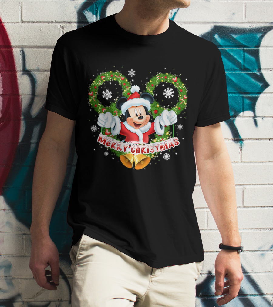 Mickey Mouse Merry Christmas Wreaths And Snowflakes T-Shirt