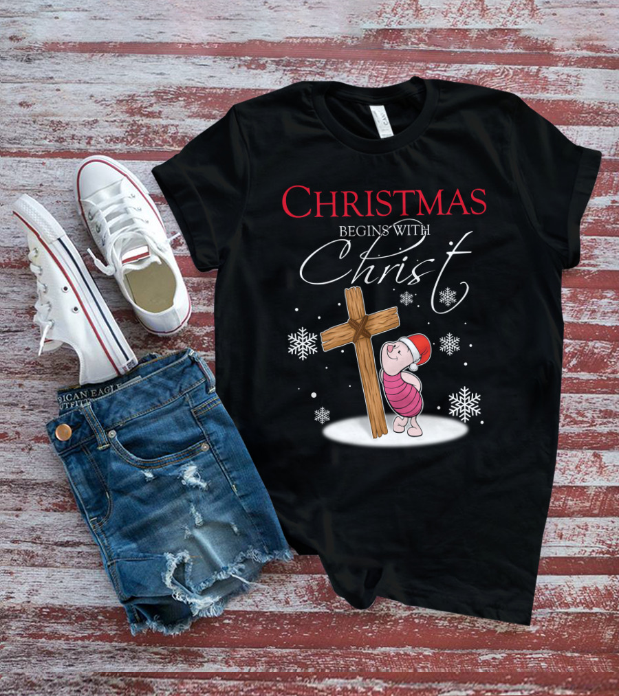 Christmas Begins With Christ Piglet Santa Hat Snowflakes T-Shirt