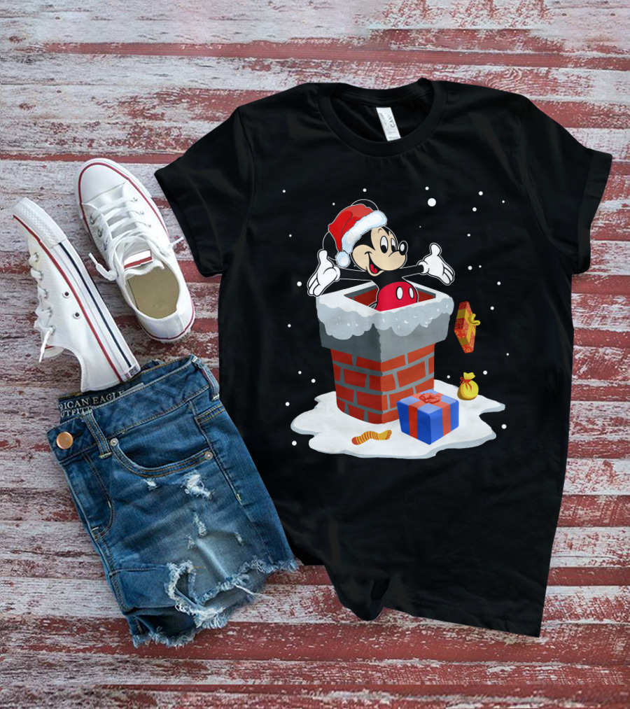 Mickey In Santa Hat Exiting Chimney With Gifts And Snow T-Shirt