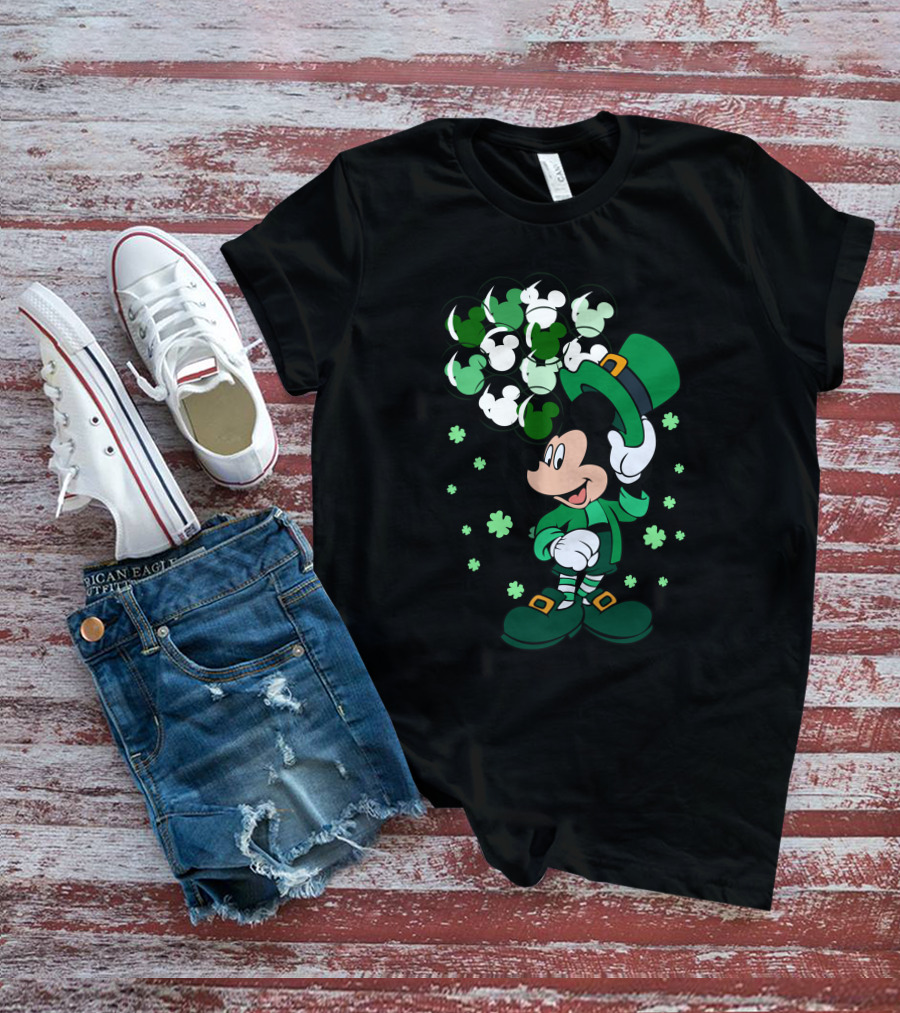 Mickey Mouse St Patrick's Day Celebration With Leprechaun Outfit And Shamrock Balloons T-Shirt