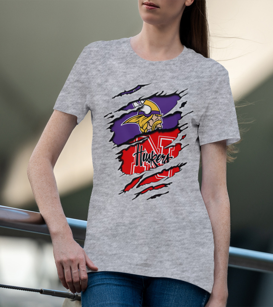 Vikings Huskers Ripped Logo Blend T-Shirt