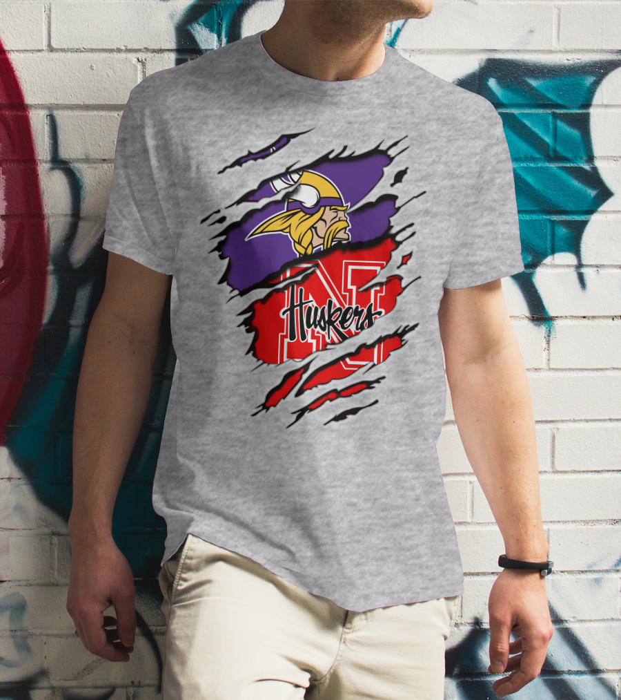Vikings Huskers Ripped Logo Blend T-Shirt