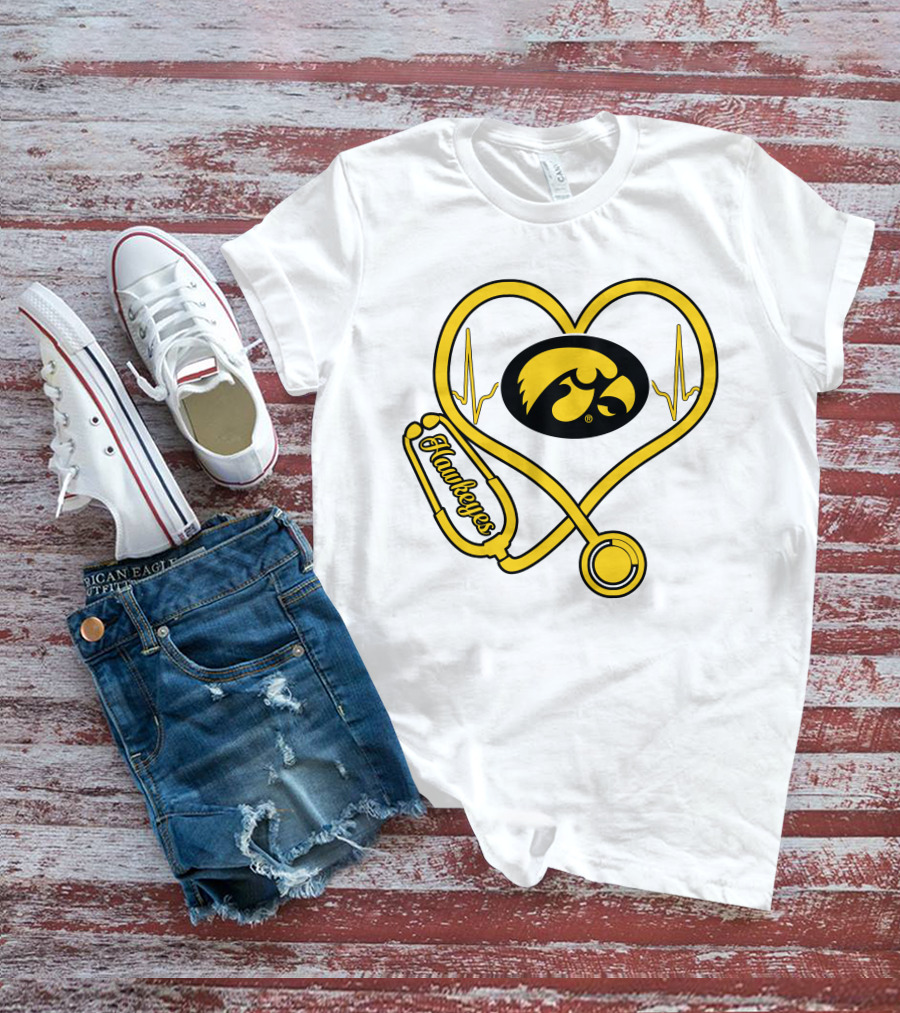 Nurse Heartbeat Love Iowa Hawkeyes Stethoscope T-Shirt