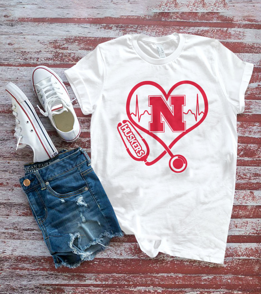 Nurse Love Nebraska Huskers Heartbeat Stethoscope T-Shirt