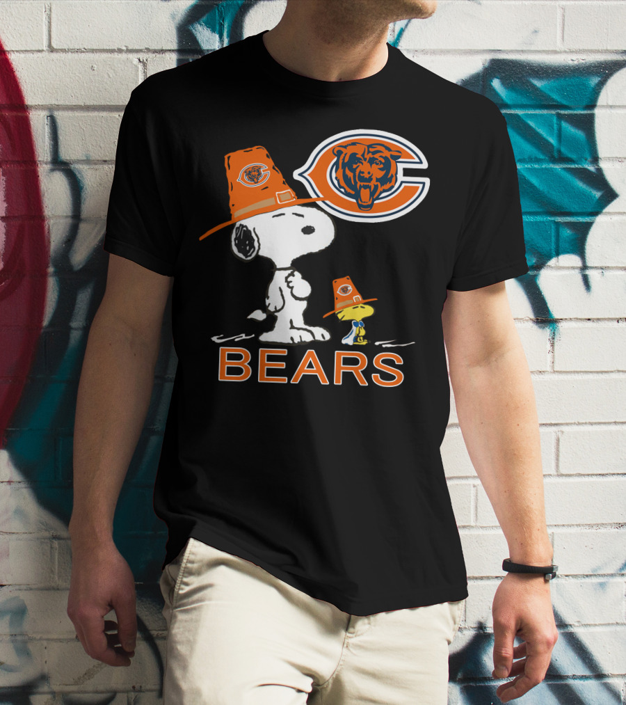 Chicago Bears Snoopy Thanksgiving Pilgrim Hat Peanuts T-Shirt