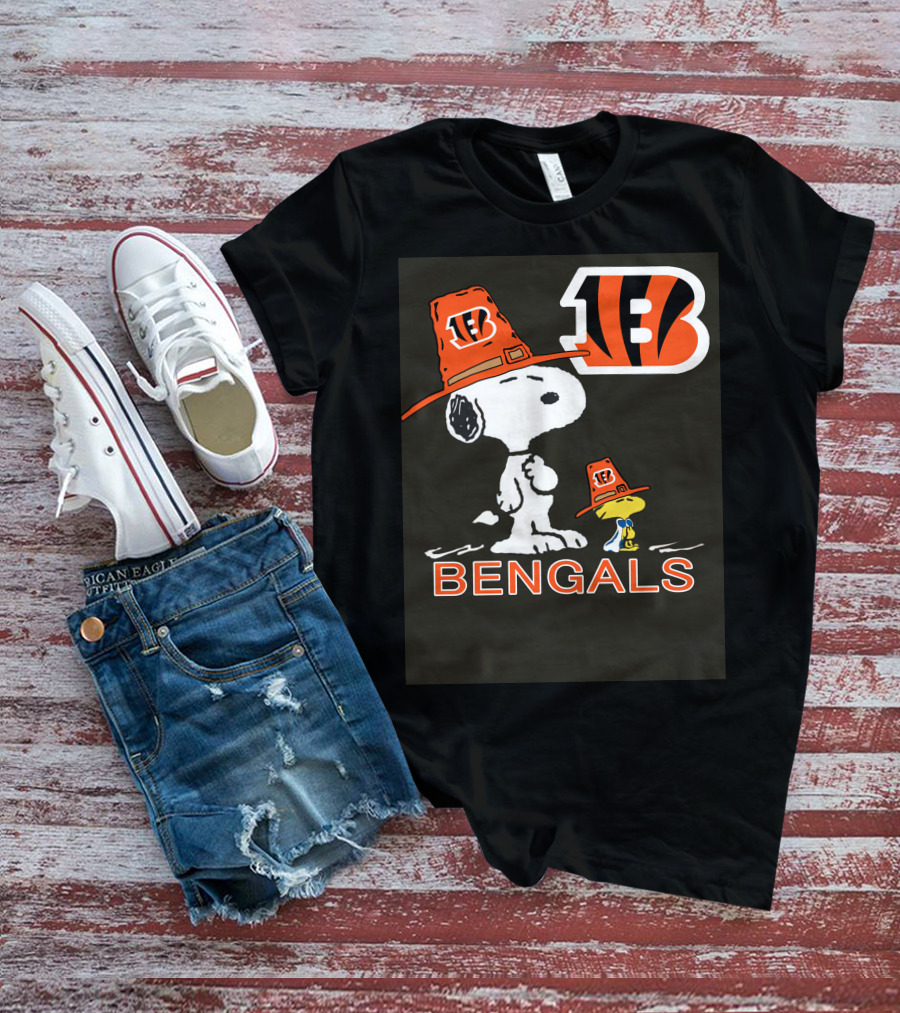 Bengals Snoopy And Woodstock In Team Hats T-Shirt