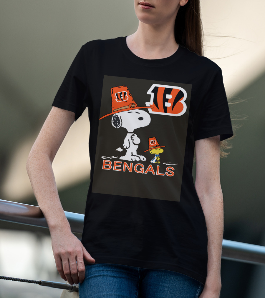Bengals Snoopy And Woodstock In Team Hats T-Shirt