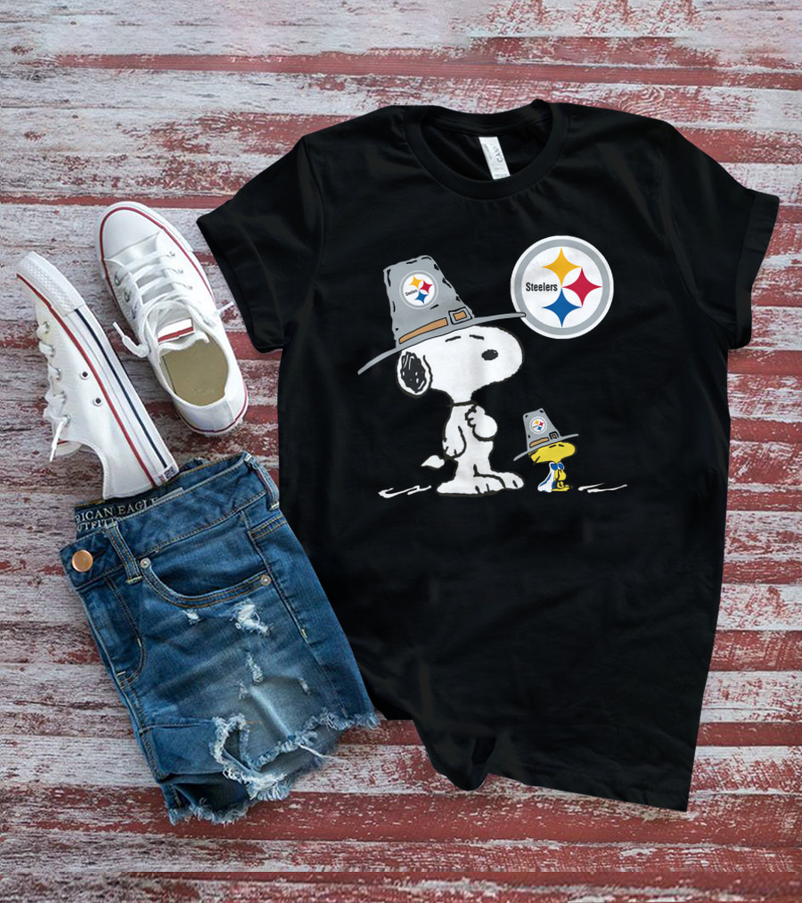 Steelers Snoopy Woodstock Thanksgiving Football T-Shirt