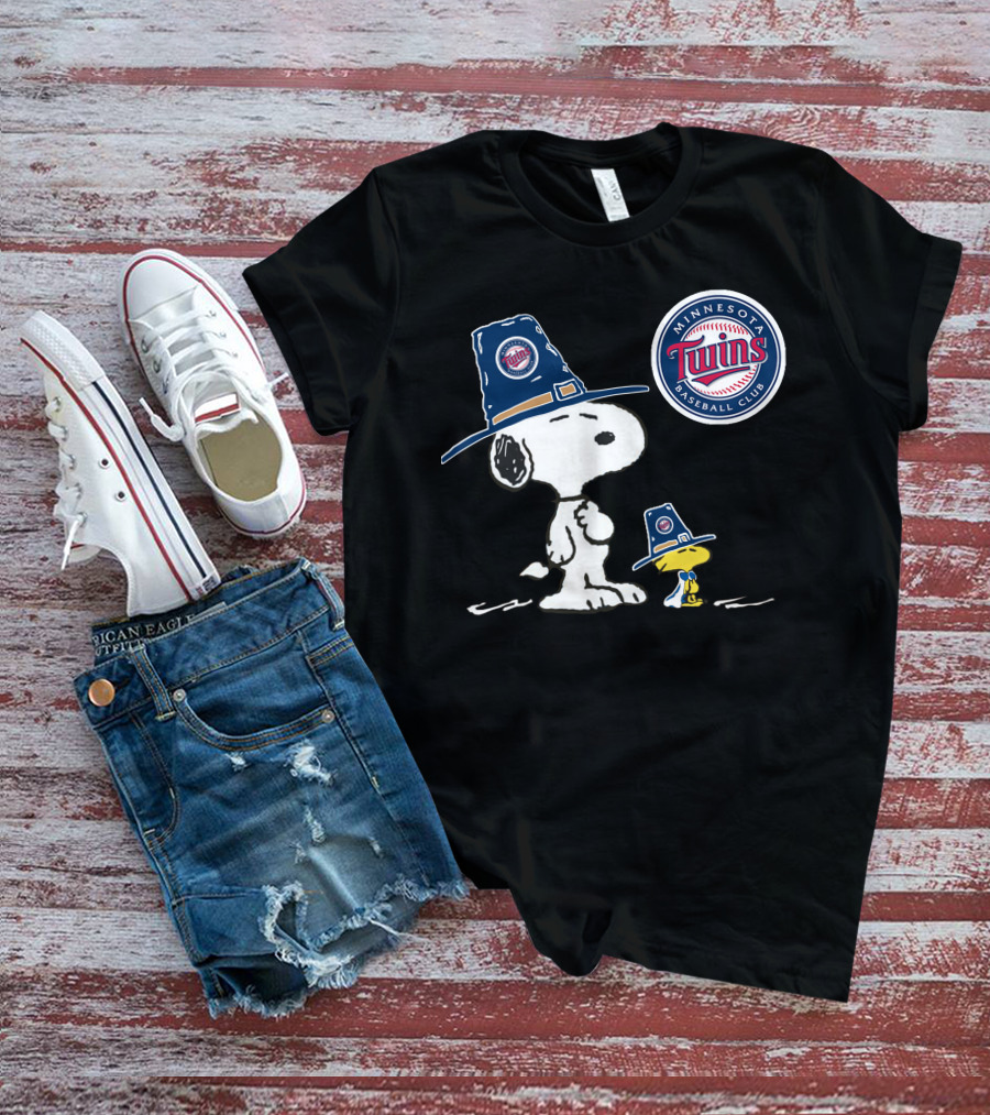 Minnesota Twins Baseball Club Snoopy And Woodstock T-Shirt