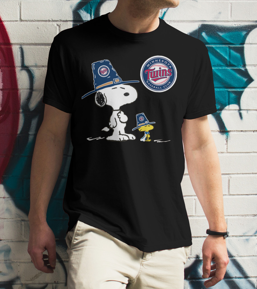 Minnesota Twins Baseball Club Snoopy And Woodstock T-Shirt