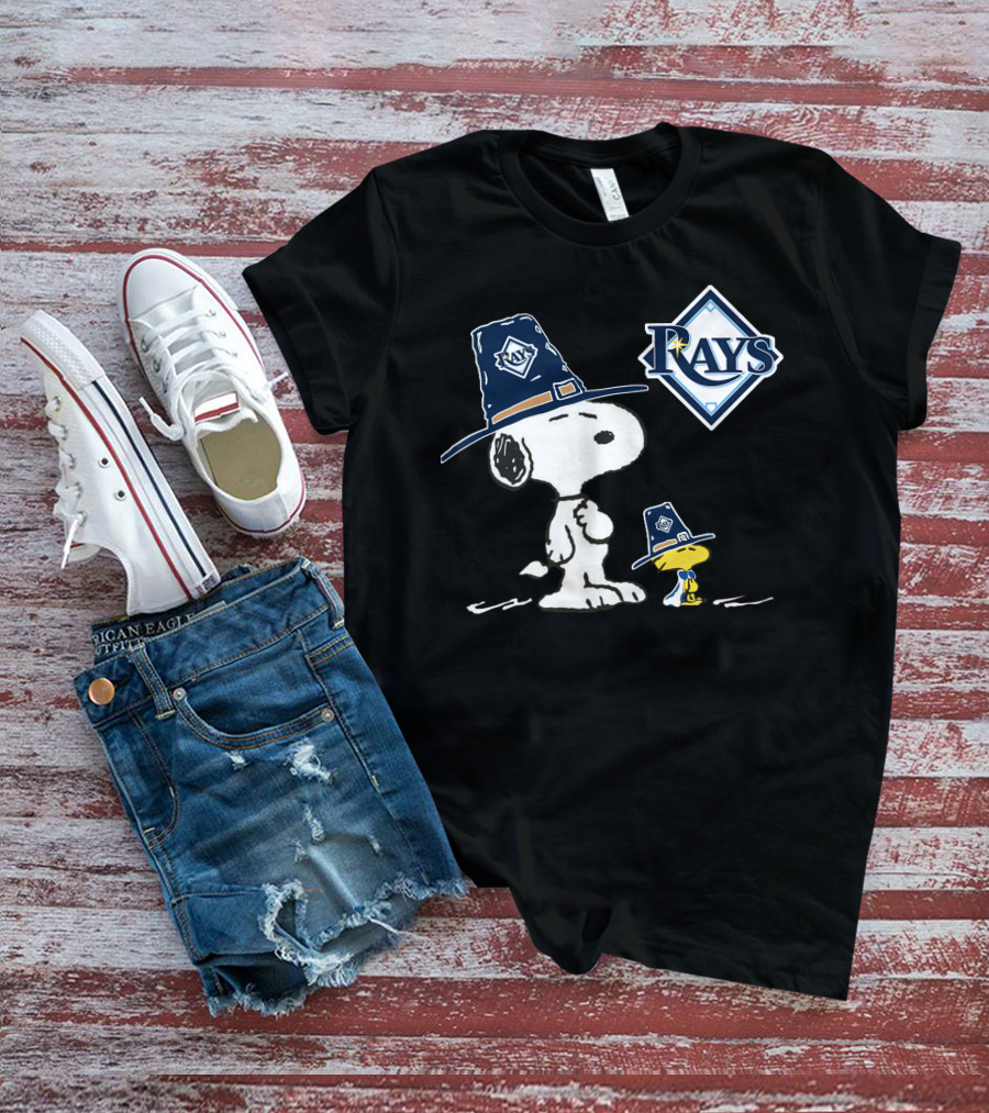 Tampa Bay Rays Snoopy Woodstock Thanksgiving Pilgrim Hats T-Shirt