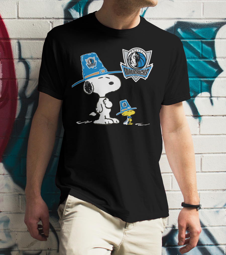 Dallas Mavericks Snoopy And Woodstock Pilgrim Hats T-Shirt
