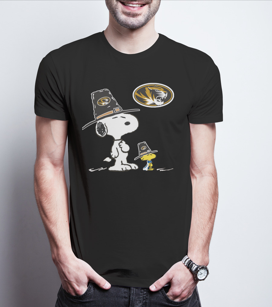 Missouri Tigers Snoopy And Woodstock Pilgrim Hats T-Shirt