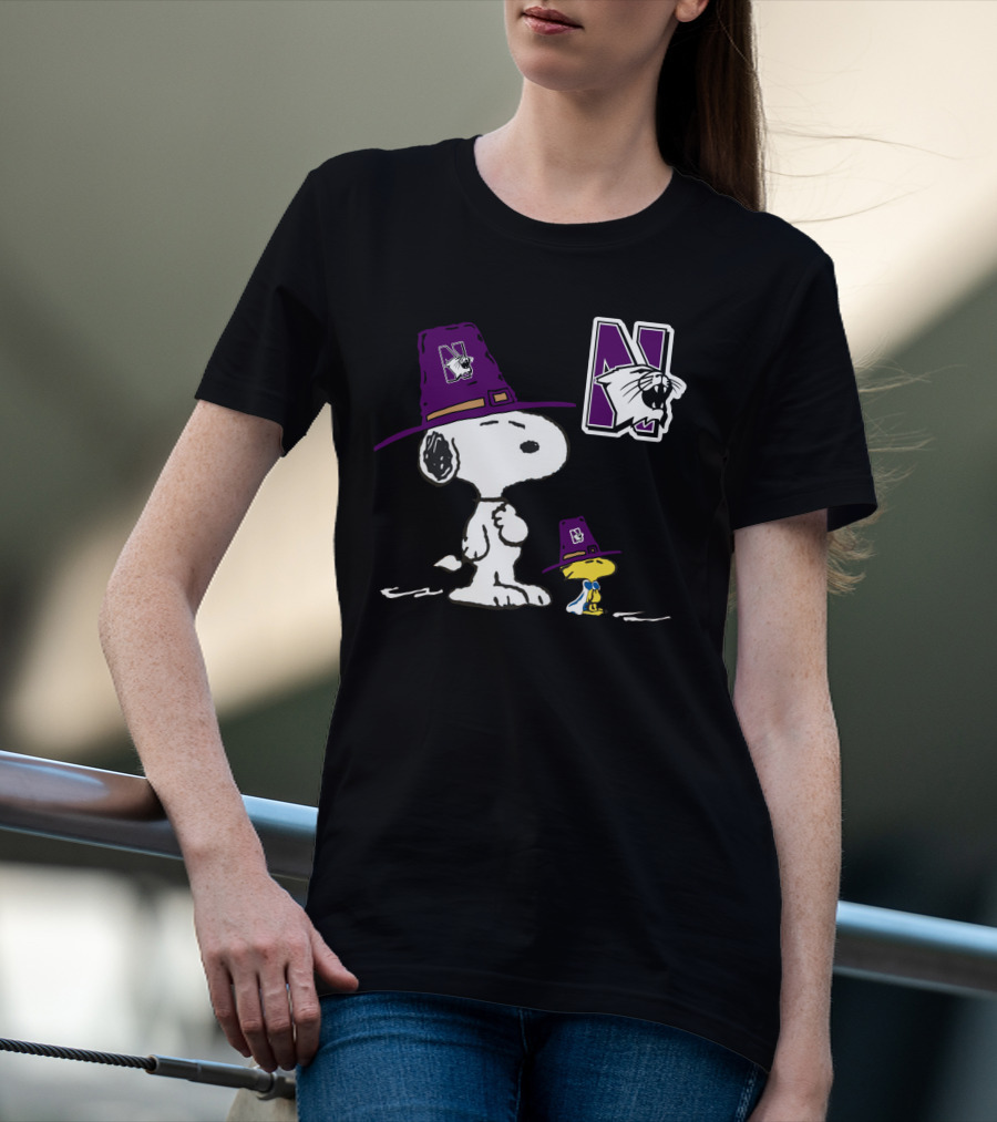 Snoopy And Woodstock Northwestern Wildcats Pilgrim Hat T-Shirt