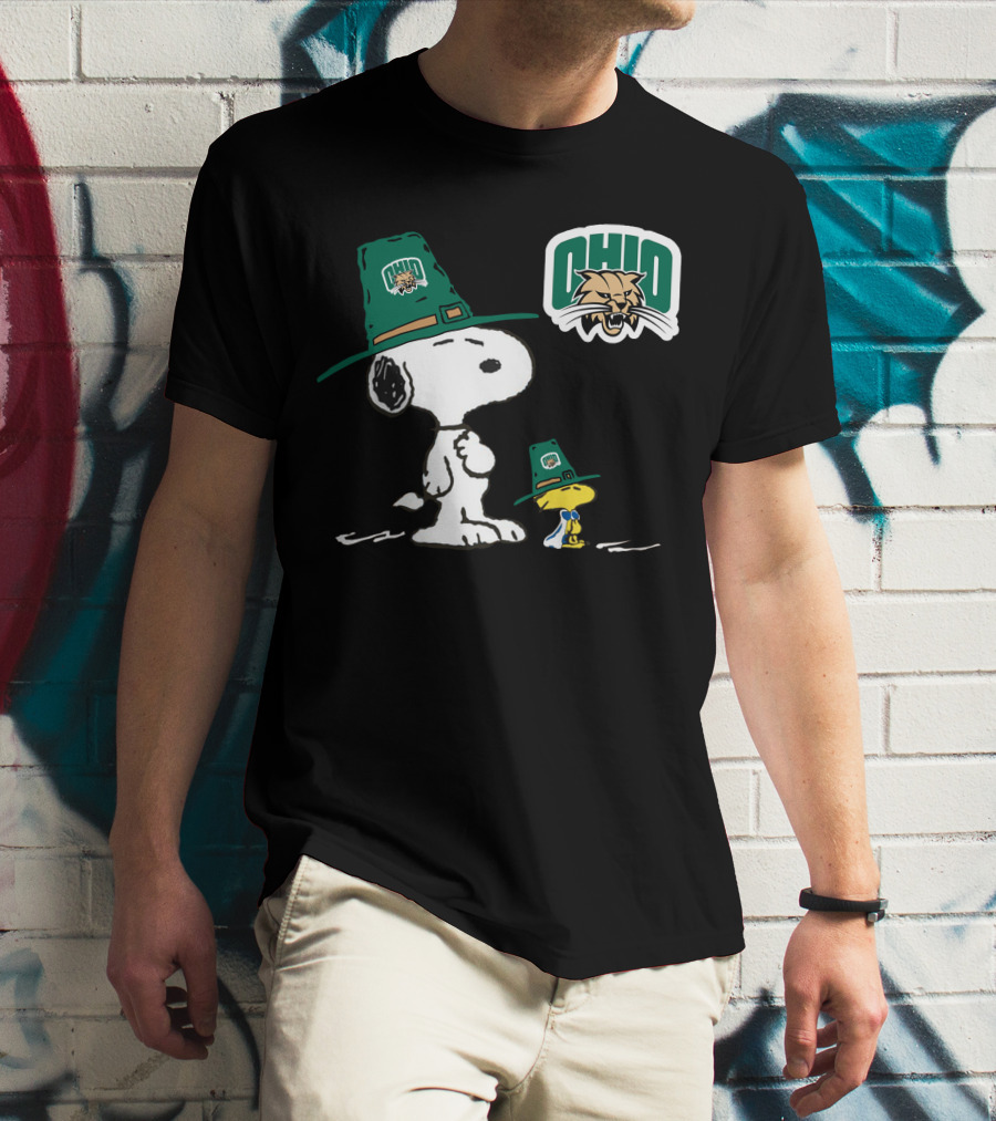 Ohio Bobcats Snoopy Woodstock Peanuts Football Fan Gear T-Shirt