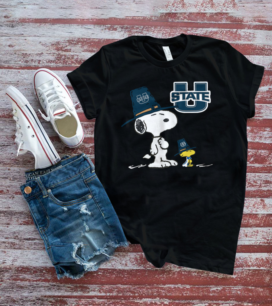 Utah State Aggies Snoopy And Woodstock In Pilgrim Hats T-Shirt