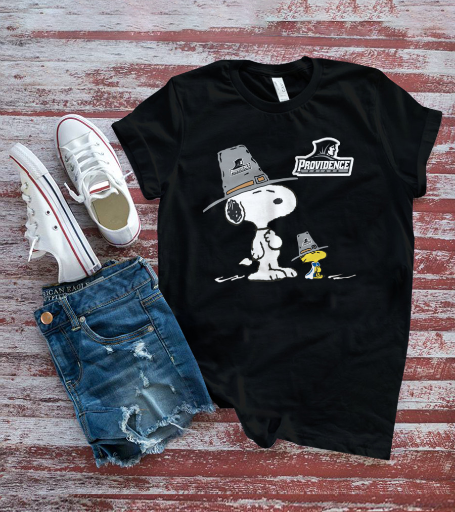 Providence Friars Snoopy And Woodstock Pilgrim Hats T-Shirt