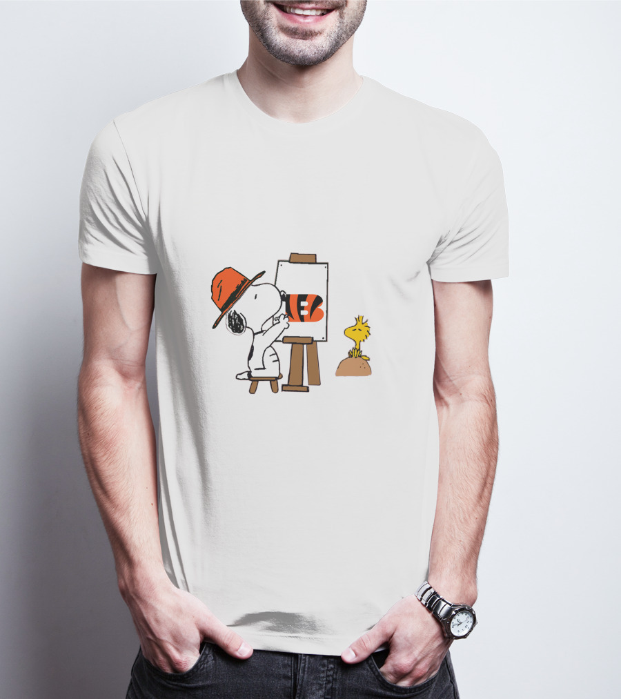 Snoopy Painting Cincinnati Bengals T-Shirt