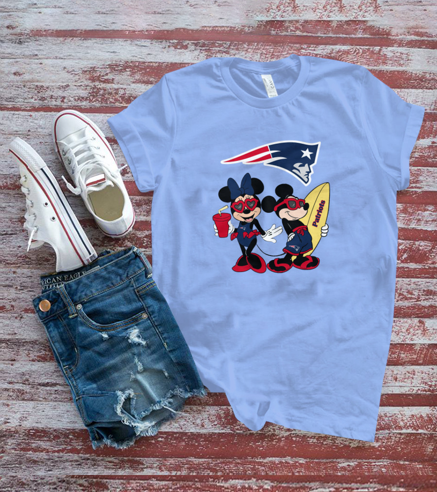 Patriots Mickey And Minnie Vacation With Surfboard And Drink T-Shirt