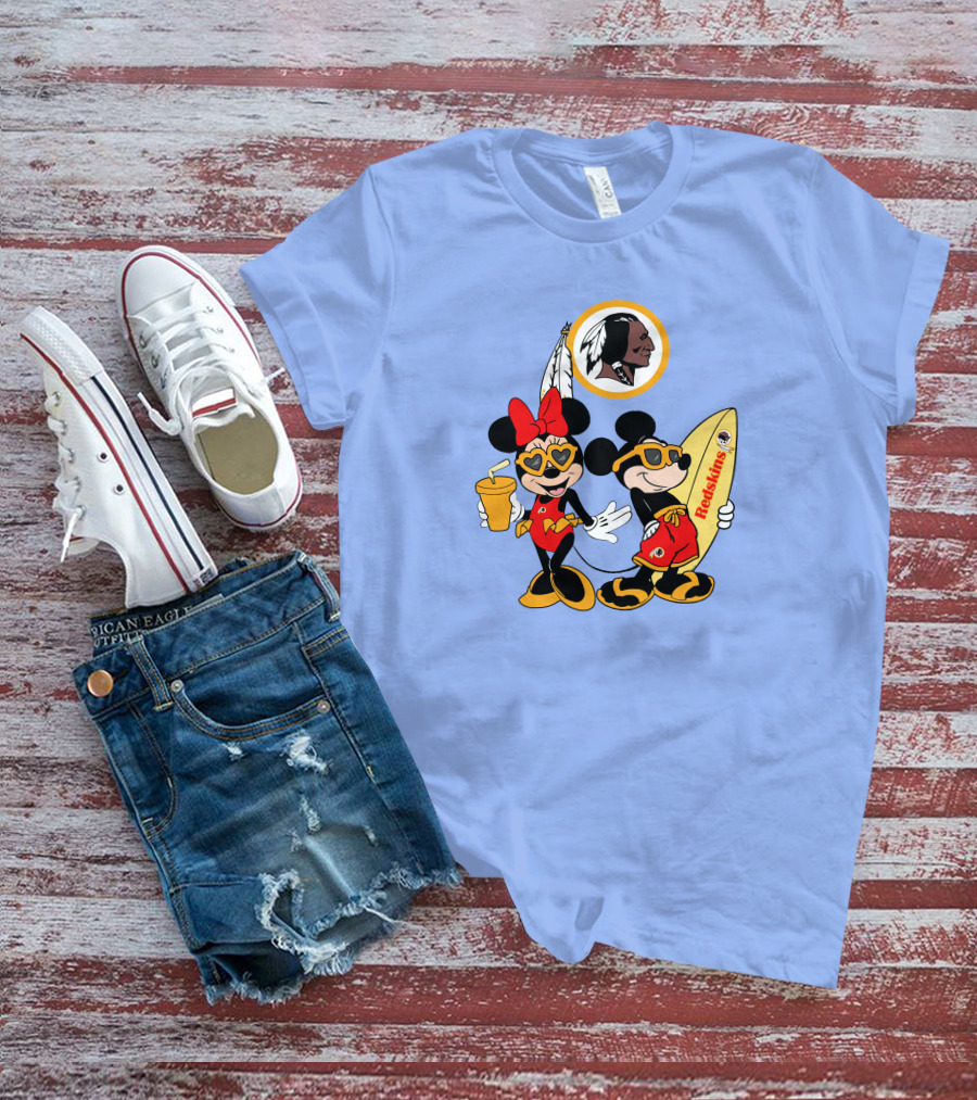 Redskins Mickey And Minnie Vacation Fun With Surfboard And Drink T-Shirt