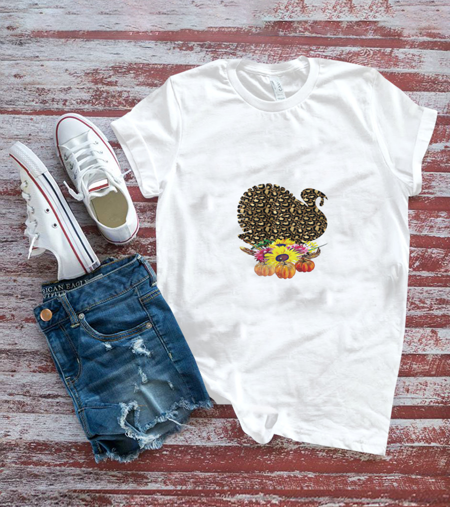 Leopard Turkey Thanksgiving With Floral Pumpkin Arrangement T-Shirt