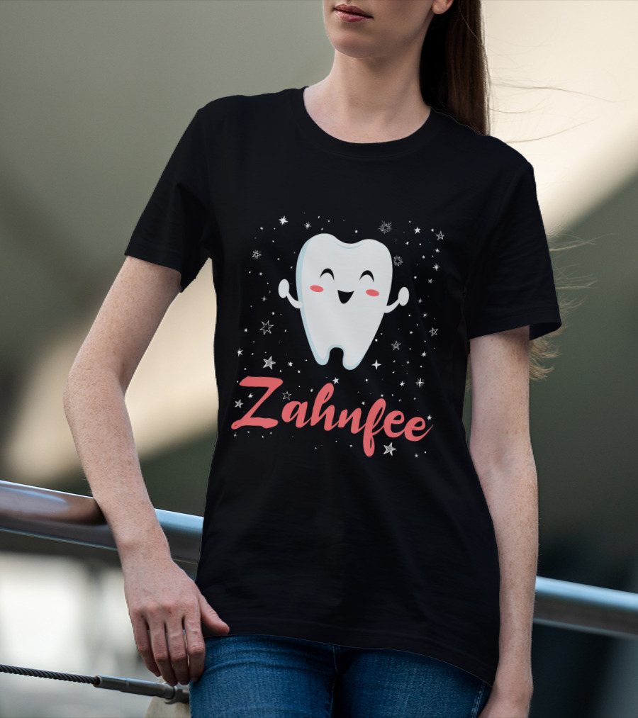 Fasching Kostüm Zahnfee Mit Fröhlichem Zahn Und Sternenhintergrund T-Shirt