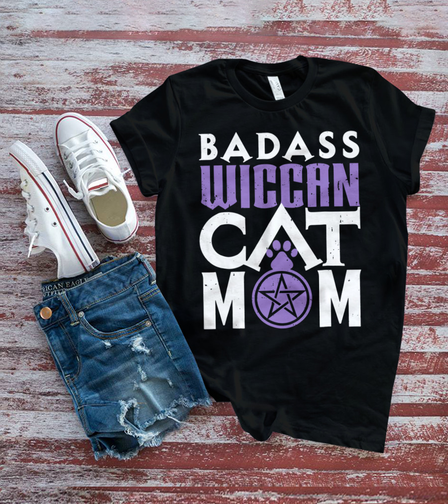 Badass Wiccan Cat Mom With Pentagram Paw Prints T-Shirt