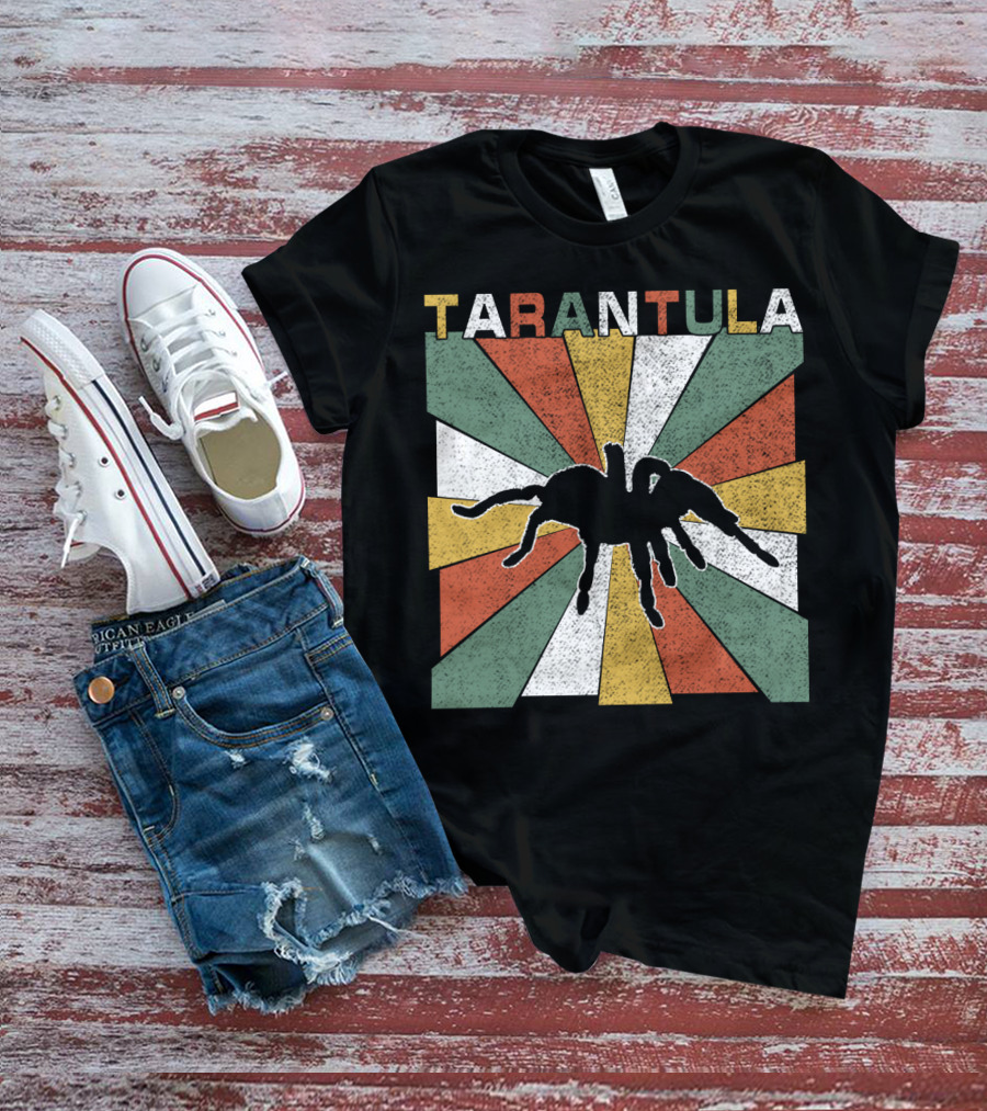 Tarantula Retro 70s Vintage Silhouette With Colorful Geometric Background T-Shirt