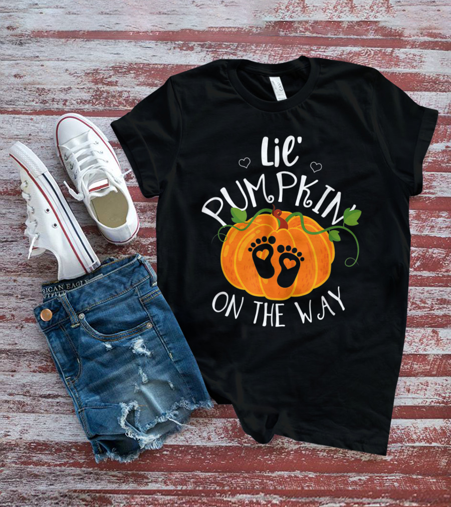 Lil' Pumpkin On The Way Halloween Pregnancy Mom To Be T-Shirt
