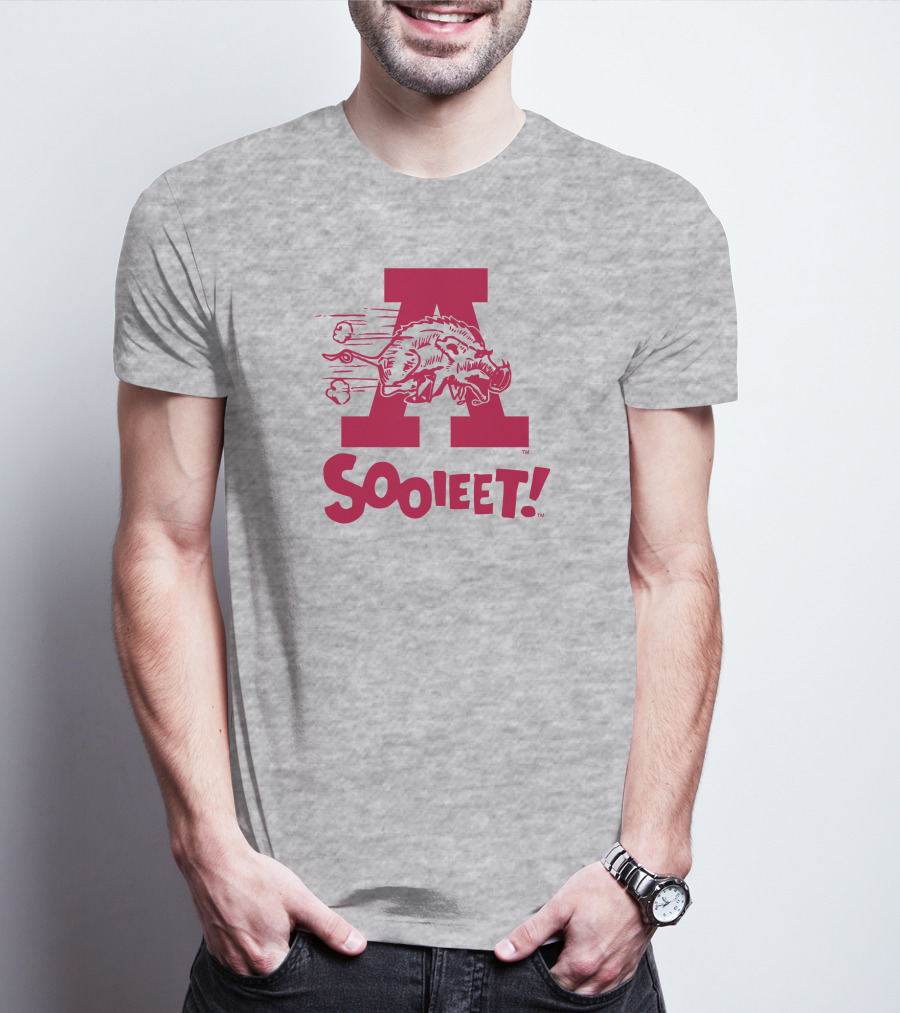 Eric Musselman Wearing Arkansas Razorbacks Logo Sooieet T-Shirt