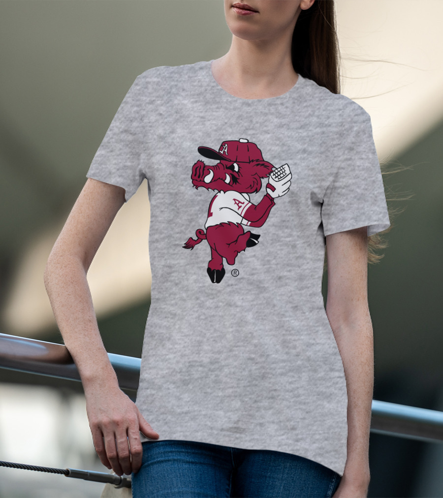 Arkansas Razorbacks Baseball Hog Pitching Ribby T-Shirt