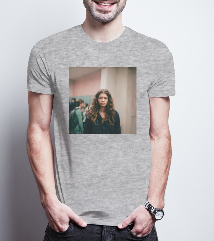 Labrinth Euphoria Season 2 Music Labrinth-Music Shop Rue Hallway Scene T-Shirt
