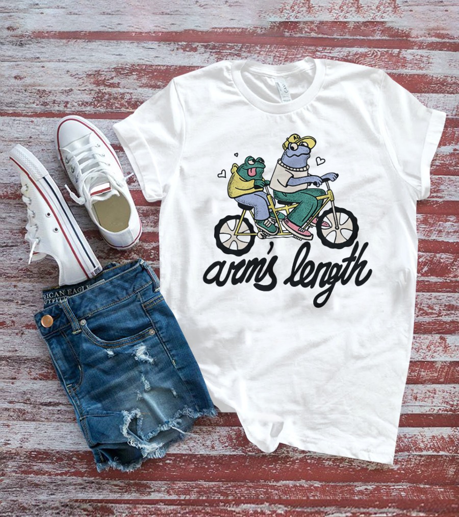 Arm's Length Frog And Toad Tandem Bicycle Hearts T-Shirt