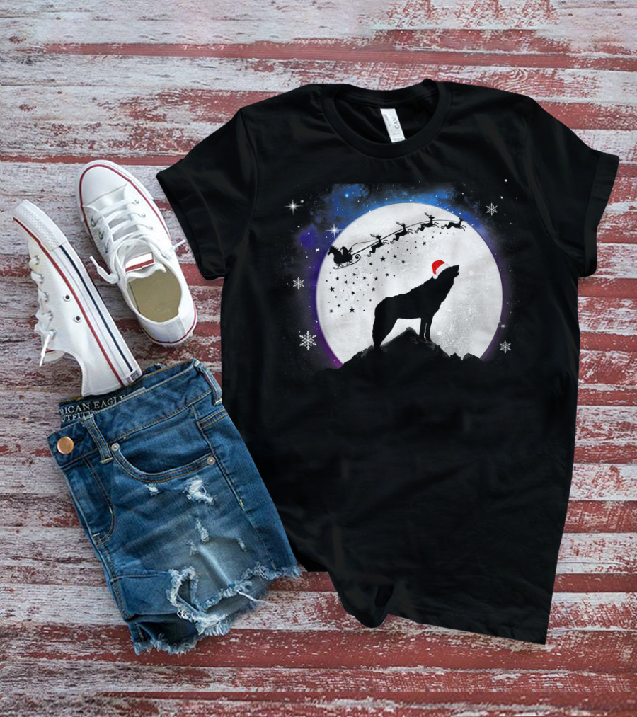 Wolf Santa Hat Full Moon Christmas Night T-Shirt